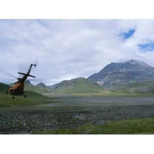  Mi 8 Helicopter Lands Near Bezymianny Volcano, Kamchatka 
