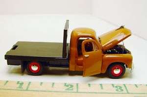 M2 1952 STUDEBAKER 2R FLATBED TRUCK RUBBER TIRE LIMITED EDITION  