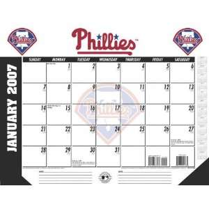 Philadelphia Phillies 22x17 Desk Calendar 2007