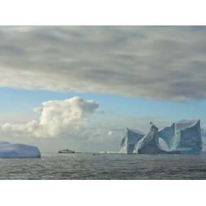 Expedition Ship National Geographic Endeavour, Antarctica Photographic 