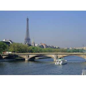  The River Seine and Eiffel Tower, Paris, France, Europe 