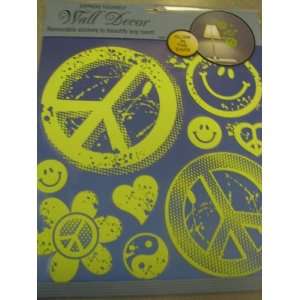  Express Yourself ER11863 Glow In The Dark Peace Sign Wall 