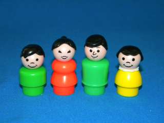 Vintage Fisher Price Little People #952 House FAMILY with DARK HAIR 