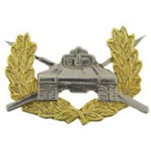 Army Armor Pin with Wreath 1 5/8