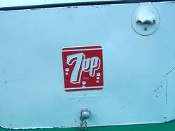 Vintage 7 Up Picnic Cooler Ice Chest,Very Nice,Original  