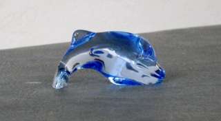 SMALL HANDBLOWN PURPLE/BLUE GLASS WHALE SCULPTURE  