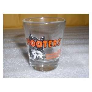  HOOTERS TAMPA FLORIDA ONE OUNCE SHOT GLASS Kitchen 