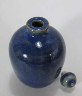 This beautiful Snuff Bottle is such a gorgeous Chinese period piece 