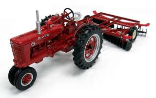 Farmall Super M Disc farm toy tractor Ertl NEW 14724  