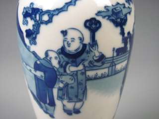 FINE CHINESE 18th BLUE & WHITE COLORS PORCELAIN PEOPLE VASE  
