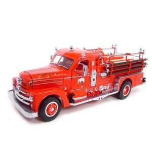  1958 SEAGRAVE MODEL 750 FIRE ENGINE 124 DIECAST MODEL 