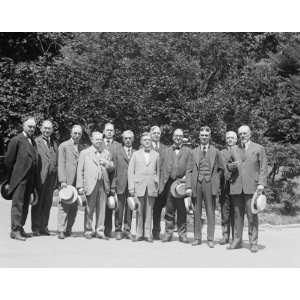  1921 photo Com. Of bankers & lawyers called at White House 