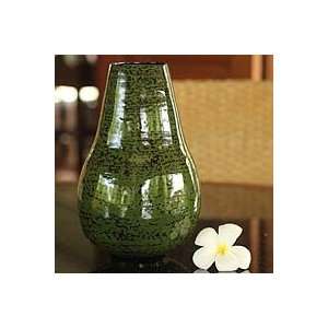  NOVICA Lacquered bamboo vase, Chlorophyll