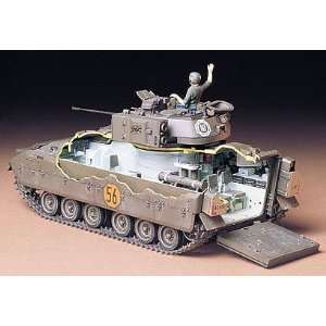 TAMIYA MODELS   1/35 US M2 Bradley Infantry Vehicle (Plastic Models)