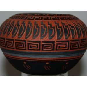  Terry Smith, Navajo Mountain Design Pottery Bowl Pot 