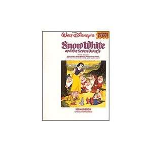  Hal Leonard Snow White and the Seven Dwarfs (Recorder 