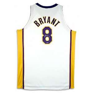  Kobe Bryant Los Angeles Lakers Autographed 2002 03 