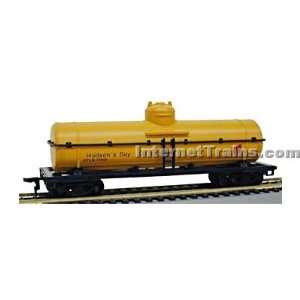   HO Scale Chemical Tank Car   Hudsons Bay Oil & Gas Toys & Games