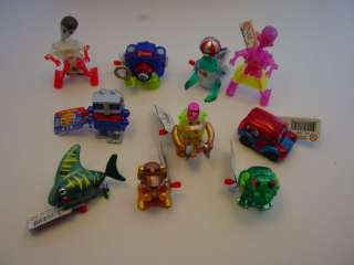 10 Dif Z WIND UP TOY WALKERS FILPPERS CHRISTMAS GREAT STOCKING 