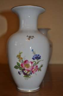 Reichenbach Porzellan Vase mit Blumenbuket Goldrand  