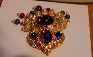 KENNETH JAY LANE GOLD TONE DIMENSIONAL COLORFUL CRYSTAL AND FAUX PEARL 