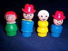 VINTAGE FISHER PRICE PLAY FAMILY FARM BARN ALL WOODEN PEOPLES #915