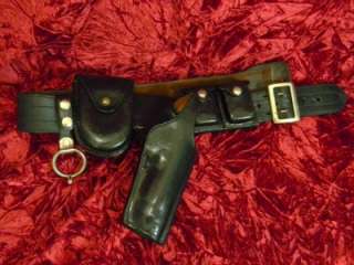   Vintage Leather Revolver Ammo Holster Handcuff Pouch 38 32 25  