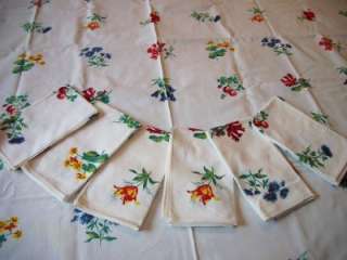 Vintage Wilendur Sturdy Cotton Floral Tablecloth``6 Napkins  
