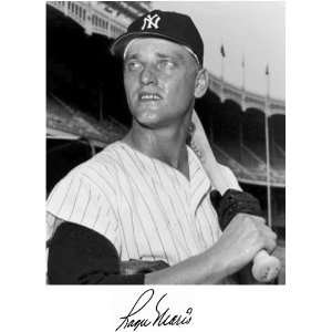 Roger Maris (1934 85) 8 1/2 X 11 Photograph w/ Signature