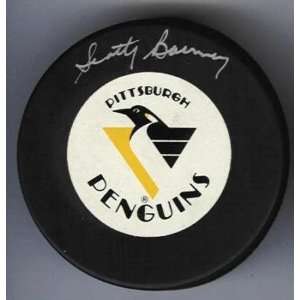  Scotty Bowman Autographed Hockey Puck