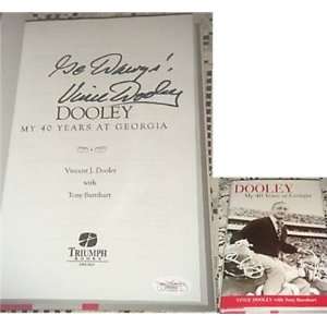 VINCE DOOLEY Signed 40 Years At Georgia BOOK JSA PROOF   Autographed 