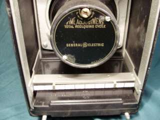 THIS VINTAGE GE GENERAL ELECTRIC RECLOSING RELAY TYPE AC 1 MEASURES A 