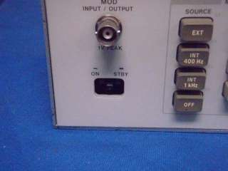 HP 8656B SIGNAL GENERATOR FOR PARTS NOT WORKING  
