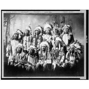  Little Wound,Sioux chiefs,feather headdresses,traditional 