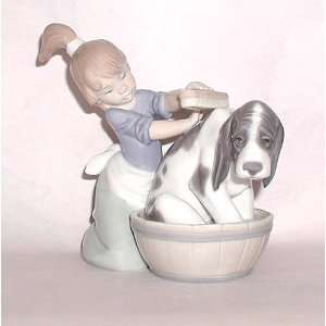  Lladro Bashful Bather 5455 Baby